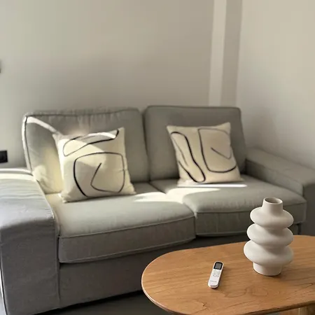 Almond Chambers شقة ناوسا