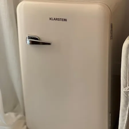 Almond Chambers ناوسا